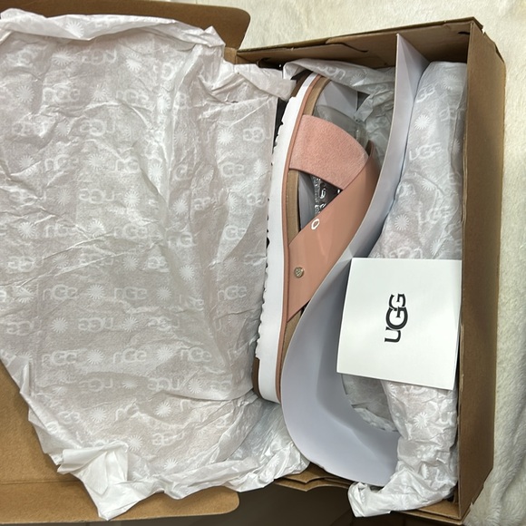 UGG Pink Kari Sandal - Picture 13 of 15